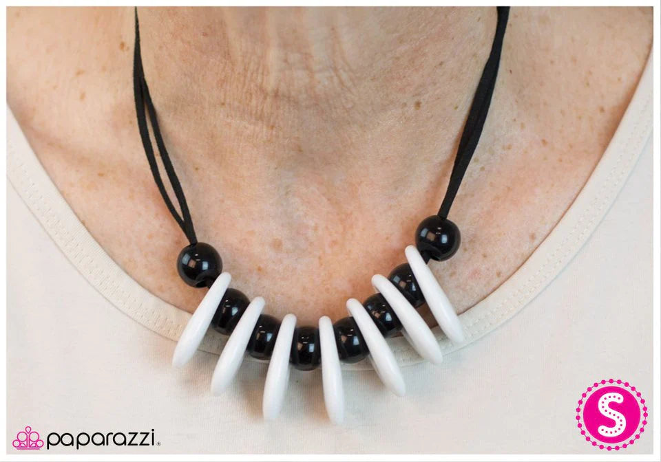 Paparazzi Necklace ~ Fearless Fascination - Black