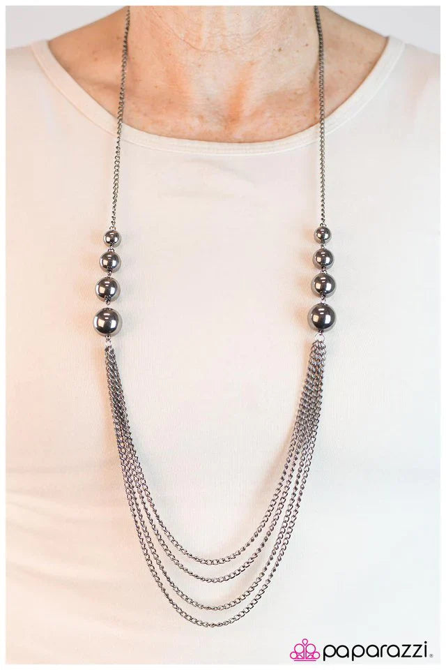 Paparazzi Necklace ~ Make Way - Black