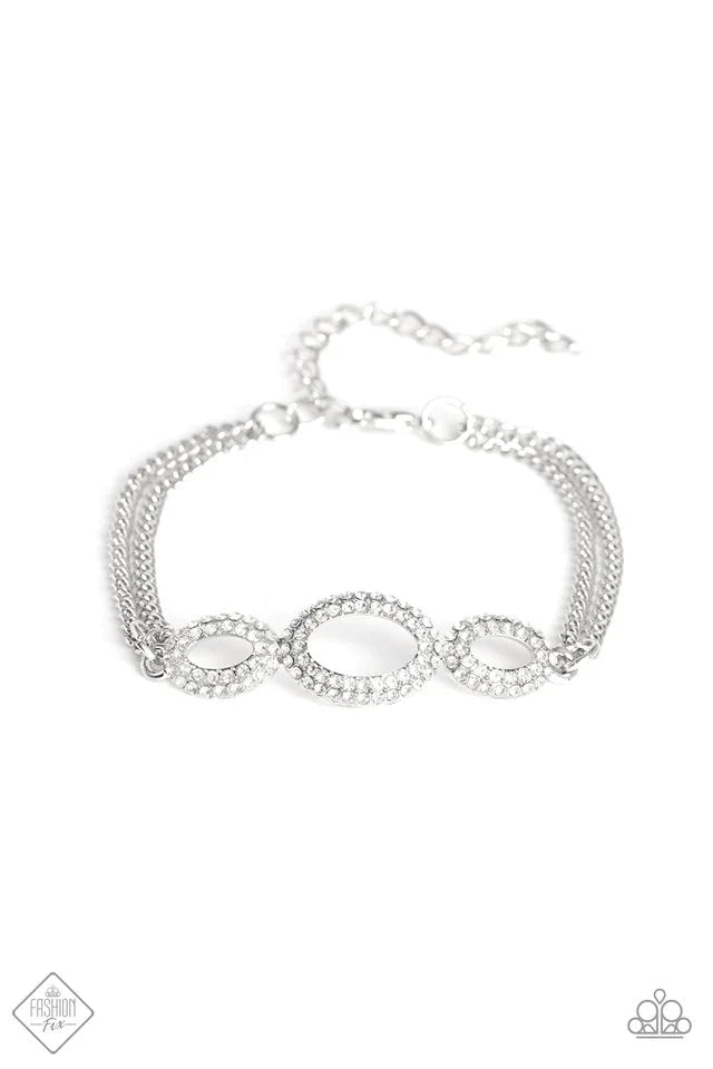 Paparazzi Bracelet ~ Timelessly Metropolitan - White