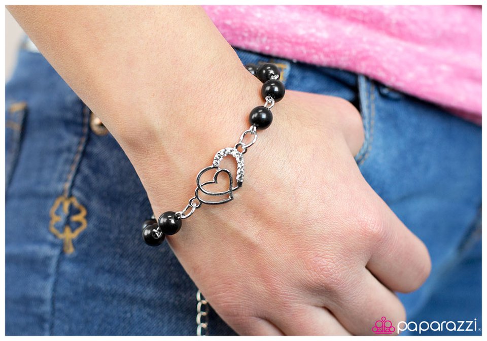 Paparazzi Bracelet ~ Follow Your Heart - Black