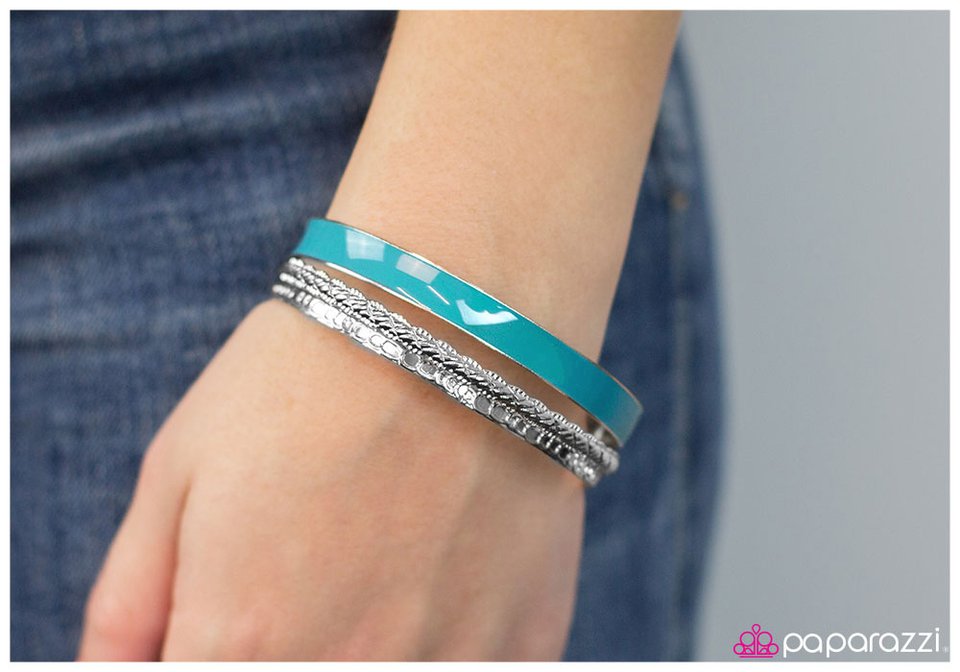 Paparazzi Bracelet ~ Aqua Breeze - Blue