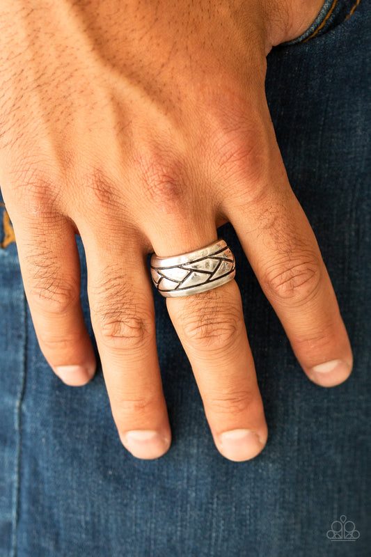Incline - Silver - Paparazzi Ring Image