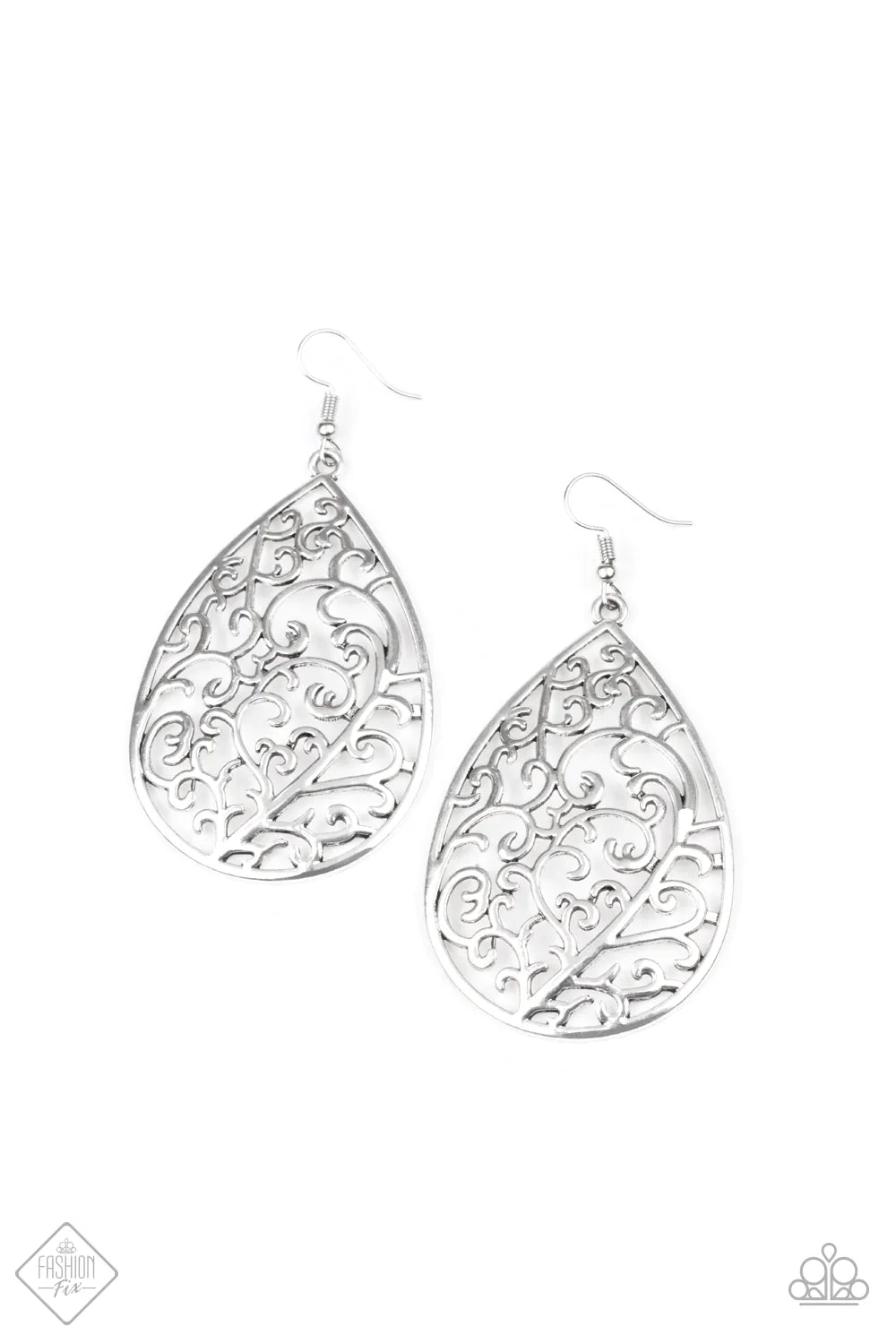 Paparazzi Earring ~ Grapevine Grandeur - Silver