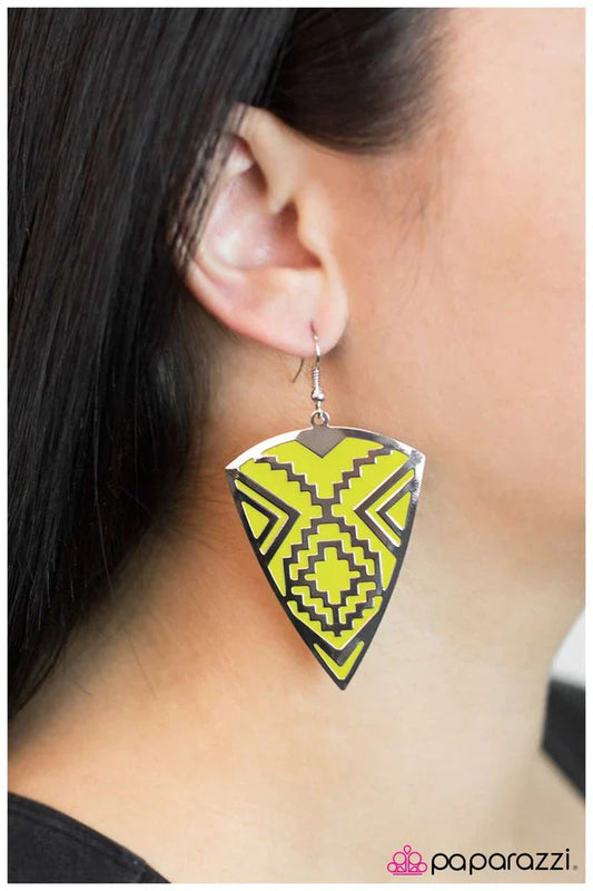 Paparazzi Earring ~ Land Of the Lost - Green