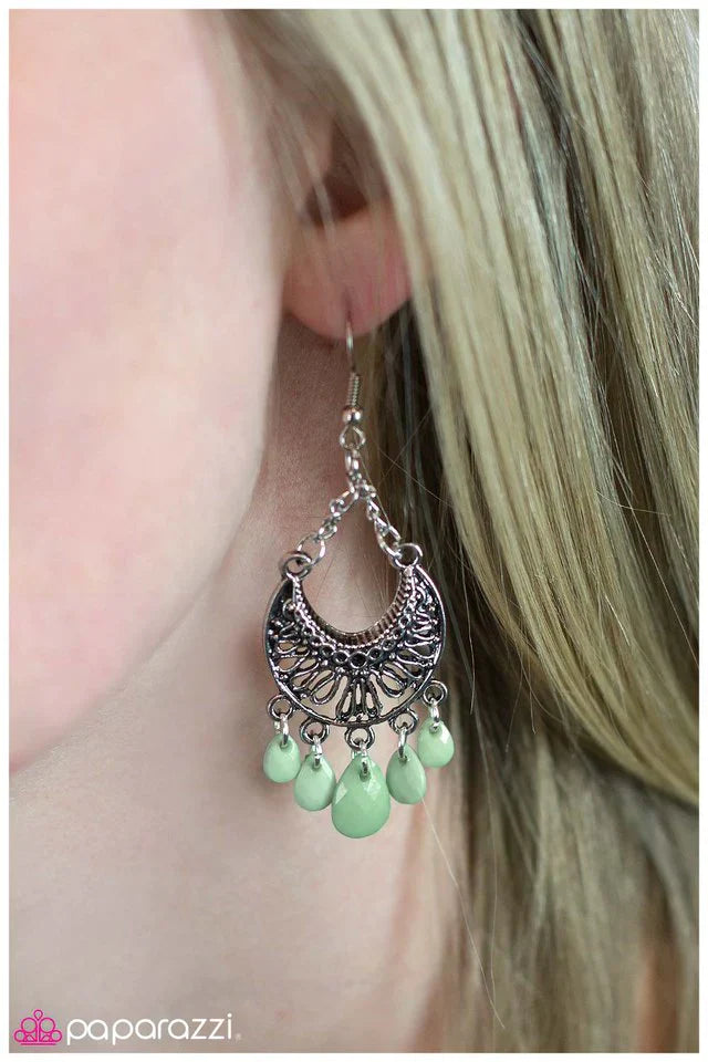 Paparazzi Earring ~ Ask For the Moon - Green