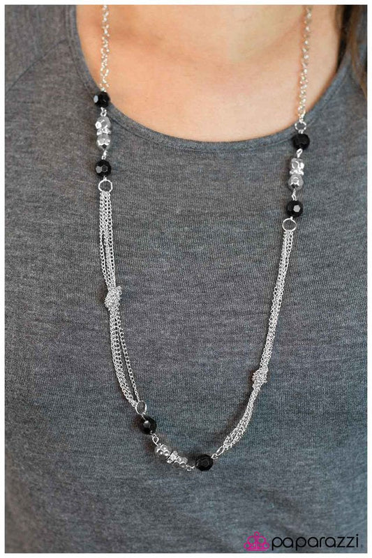 Paparazzi Necklace ~ All Dolled Up - Black