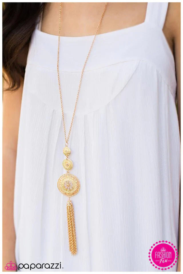 Paparazzi Necklace ~ The Third Wheel - Gold