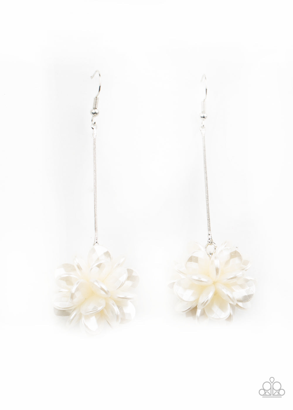 Paparazzi Earring LOP Jan 2021 ~ Swing Big - White