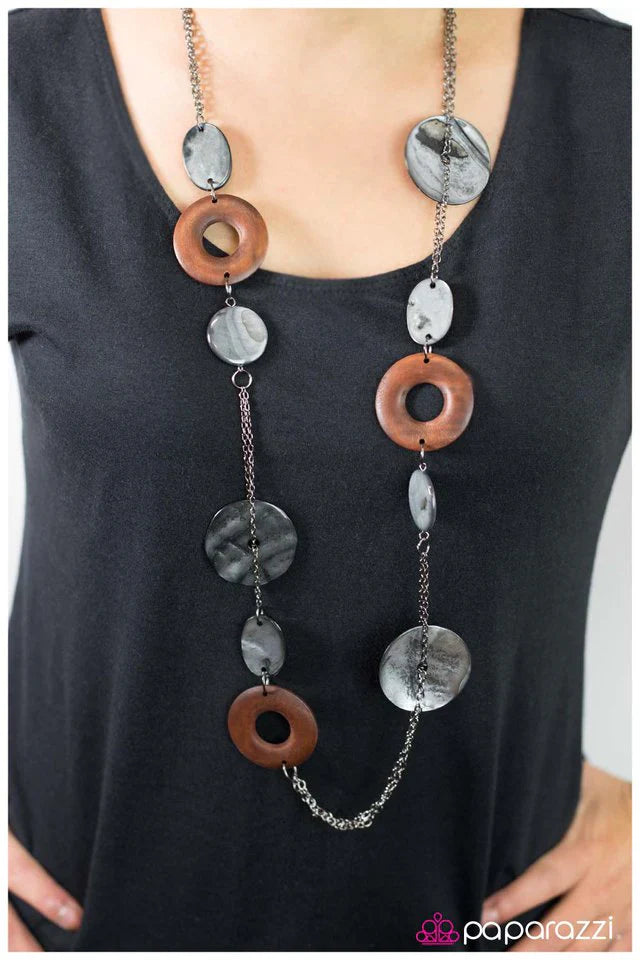 Paparazzi Necklace ~ Surfs Up - Black