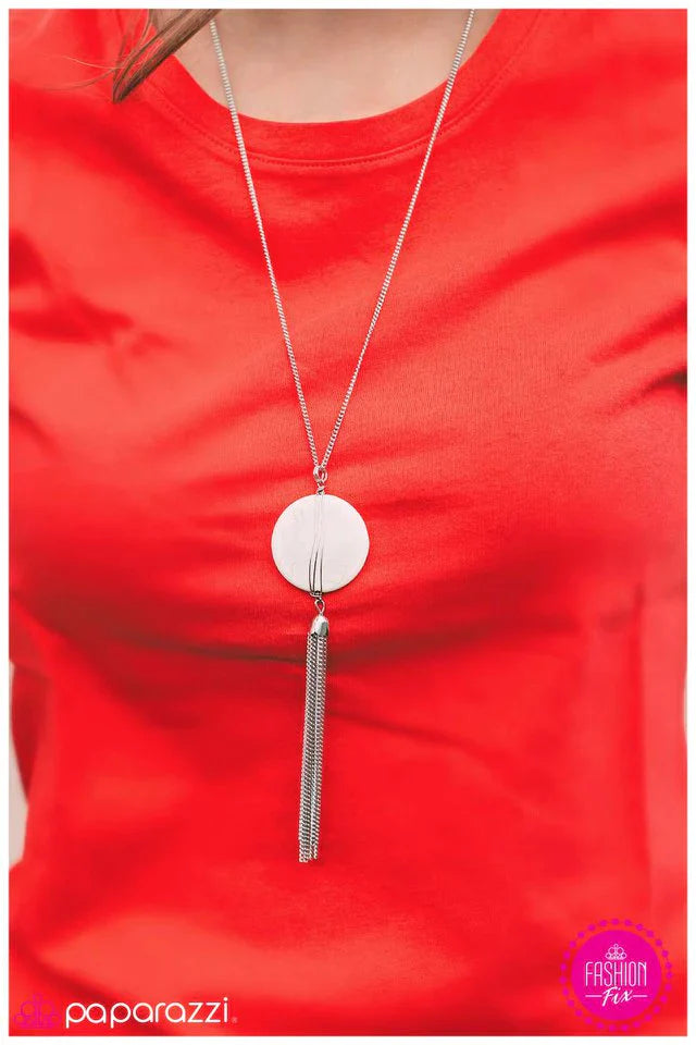 Paparazzi Necklace ~ Sink Like A Stone - White