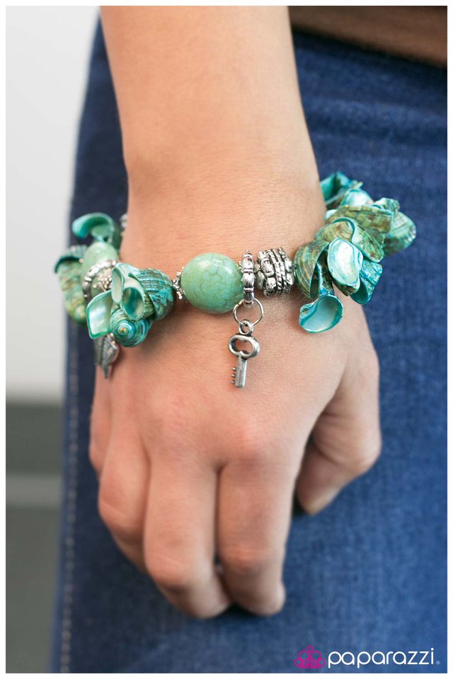 Paparazzi Bracelet ~ Laguna Beach - Blue