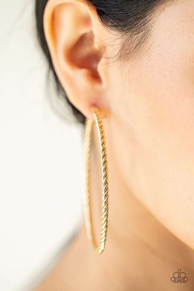 ���Resist The Twist - Gold - Paparazzi Earring Image