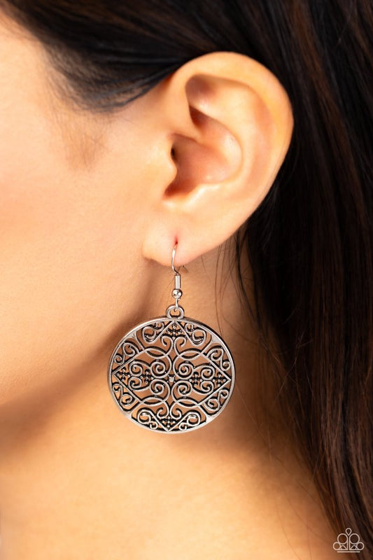 ​Dubai Décor - Silver - Paparazzi Earring Image