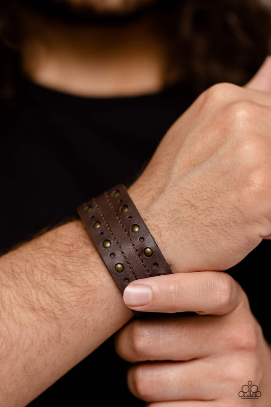 ​Prairie Pasture - Brass - Paparazzi Bracelet Image