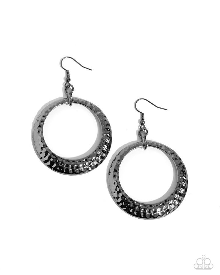 ​Gallery Gear - Black - Paparazzi Earring Image
