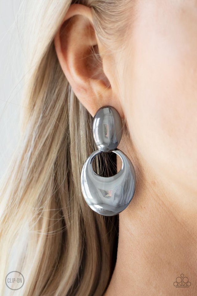 Urban Artistry - Black - Paparazzi Earring Image