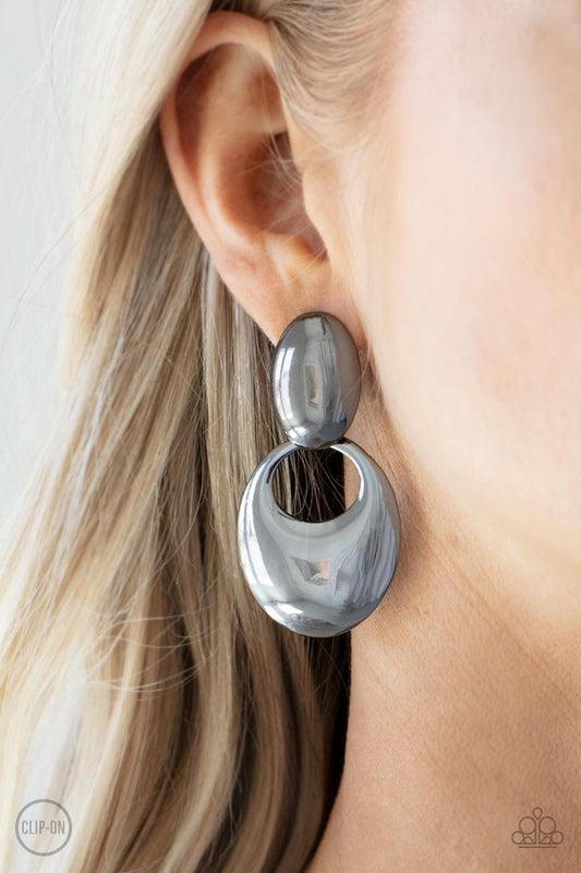 Urban Artistry - Black - Paparazzi Earring Image