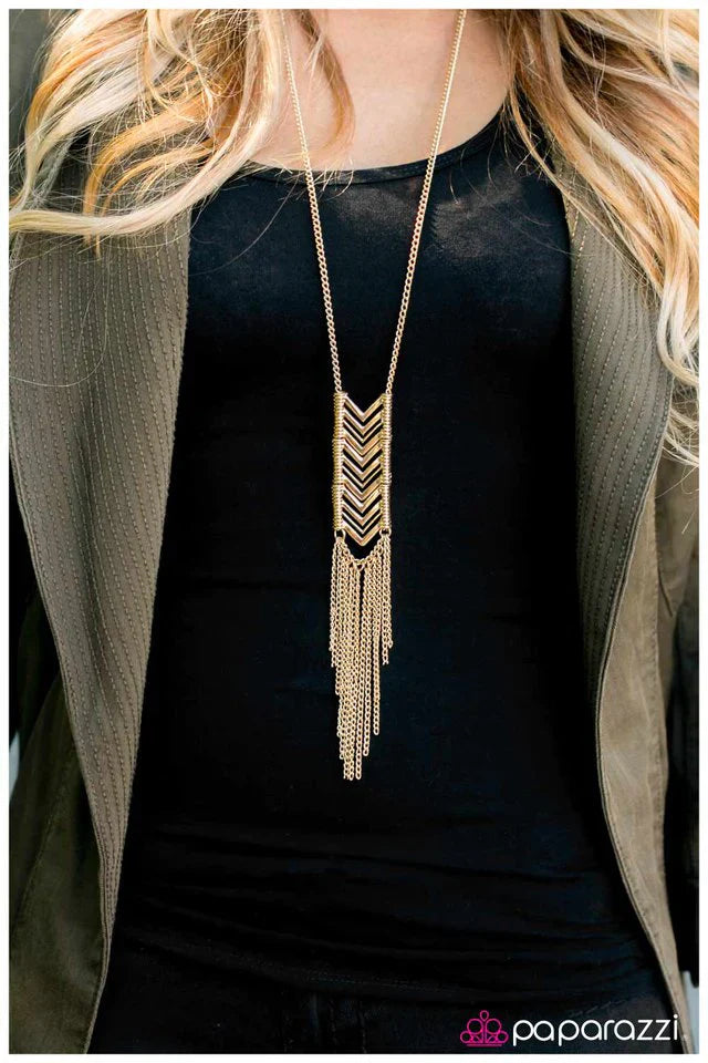 Paparazzi Necklace ~ Catch Me If You Can - Black
