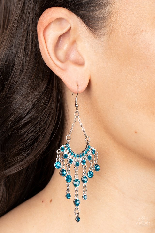 ���Commanding Candescence - Blue - Paparazzi Earring Image