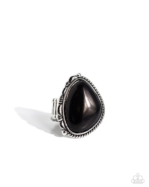 ​Tundra Rotunda - Paparazzi Ring Image