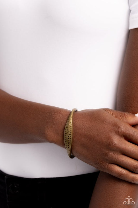 ​Ancient Accolade - Brass - Paparazzi Bracelet Image