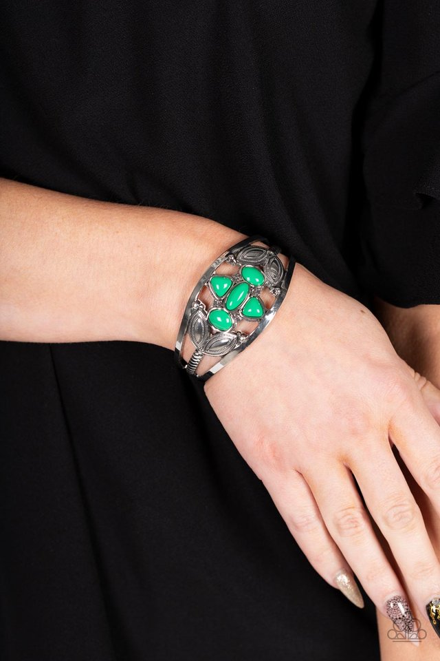 ���Caribbean Cabana - Green - Paparazzi Bracelet Image