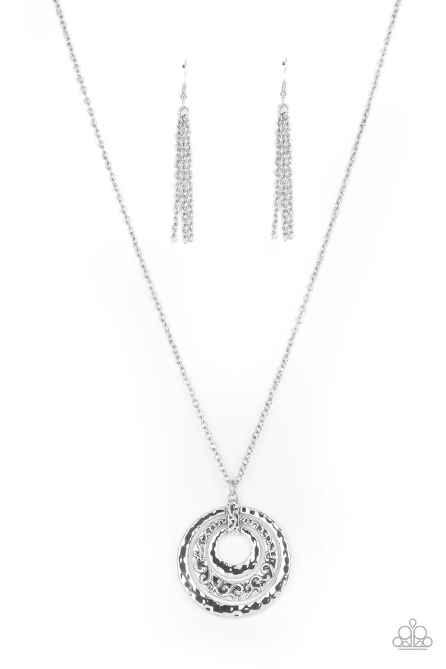 ���Totally Tulum - Silver - Paparazzi Necklace Image