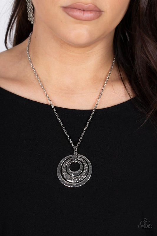 ���Totally Tulum - Silver - Paparazzi Necklace Image