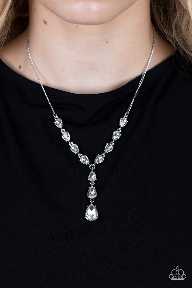 ���Park Avenue A-Lister - White - Paparazzi Necklace Image