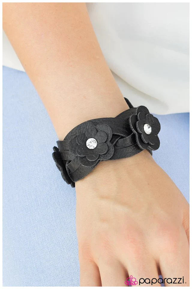 Paparazzi Bracelet ~ Not A Care In The World - Black