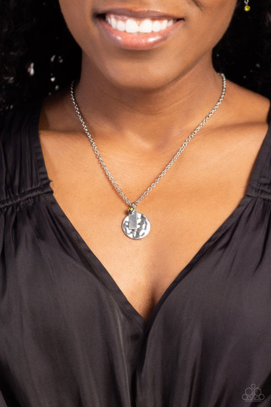 Minimal EFFORTLESS - Green - Paparazzi Necklace Image