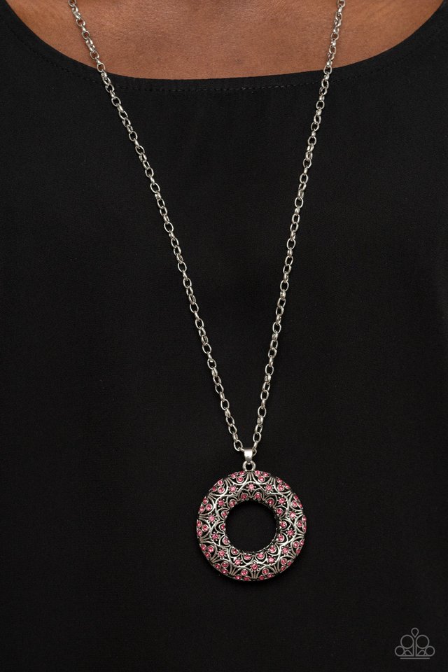 Wintry Wreath - Pink - Paparazzi Necklace Image