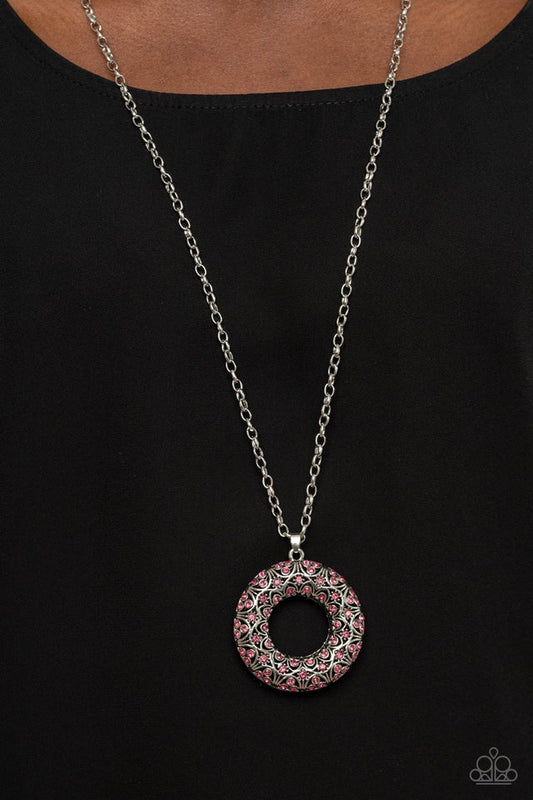 Wintry Wreath - Pink - Paparazzi Necklace Image