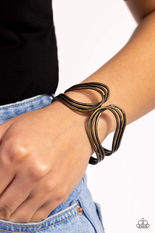 Shockwave Attitude - Brass - Paparazzi Bracelet Image