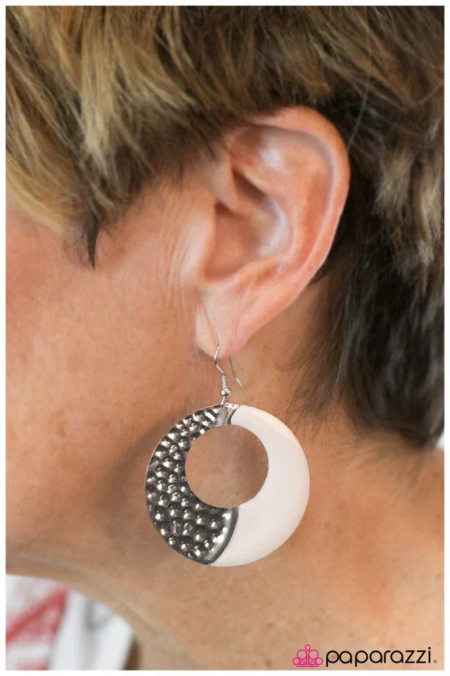 Paparazzi Earring ~ Divide and Conquer - White