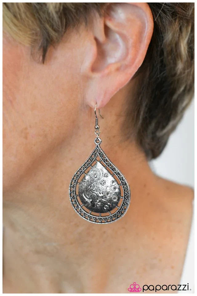 Paparazzi Earring ~ Morning Dew - White