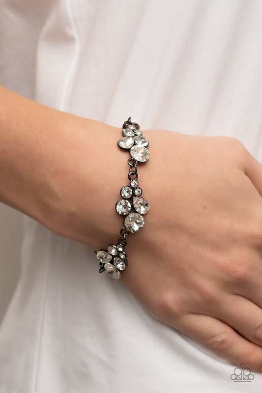Duchess Dowry - Black - Paparazzi Bracelet Image