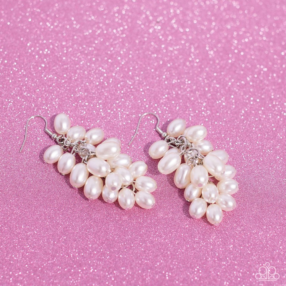 Pearl Posse - White - Paparazzi Earring Image