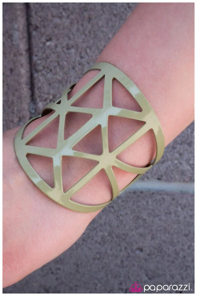 Paparazzi Bracelet ~ A Force To Be Reckoned With - Green