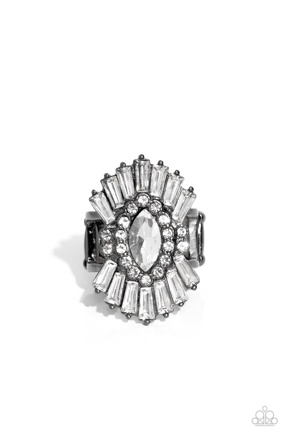 Paparazzi Ring ~ Daringly Deco - Black