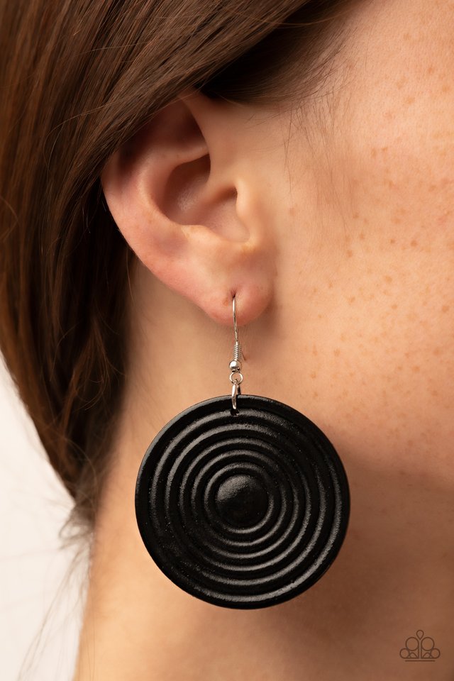 ���Caribbean Cymbal - Black - Paparazzi Earring Image