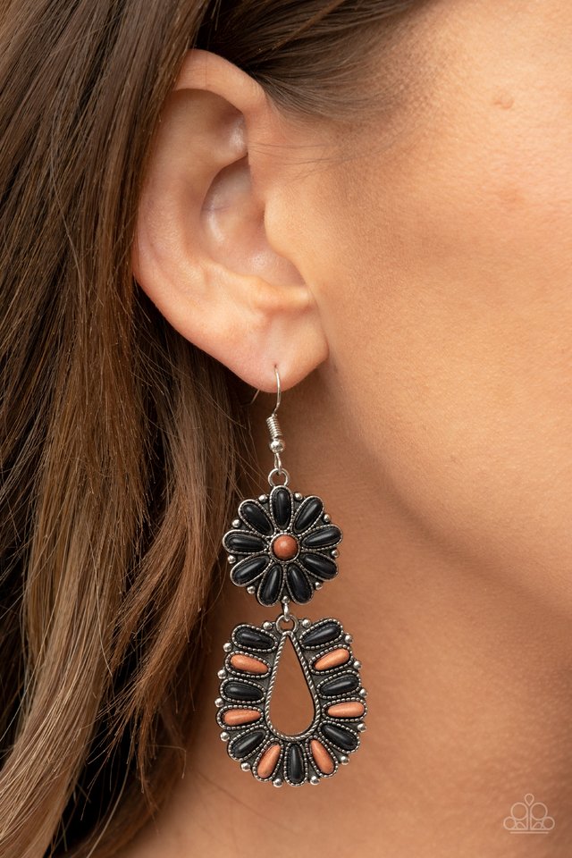 Badlands Eden - Black - Paparazzi Earring Image