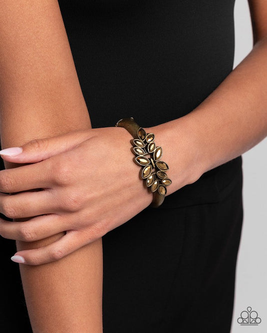 Glamorously Garnished - Brass - Paparazzi Bracelet Image