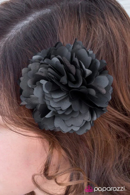 Paparazzi Hair Accessories ~ Runaway Bride - Silver