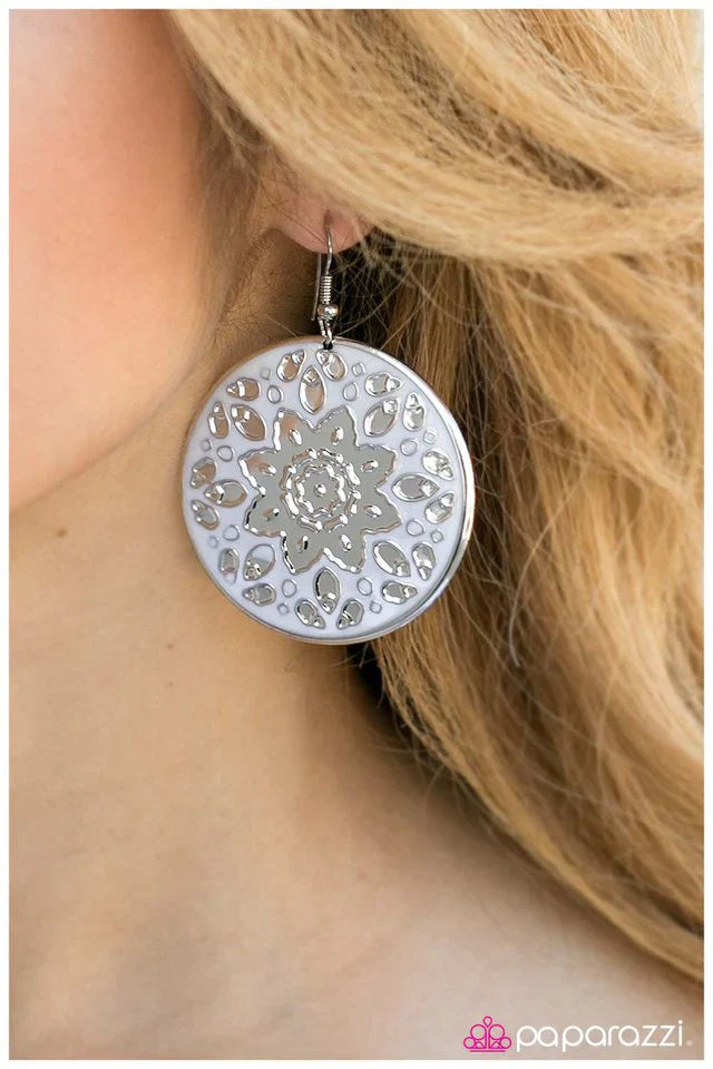 Paparazzi Earring ~ All Things Bright and Beautiful - White