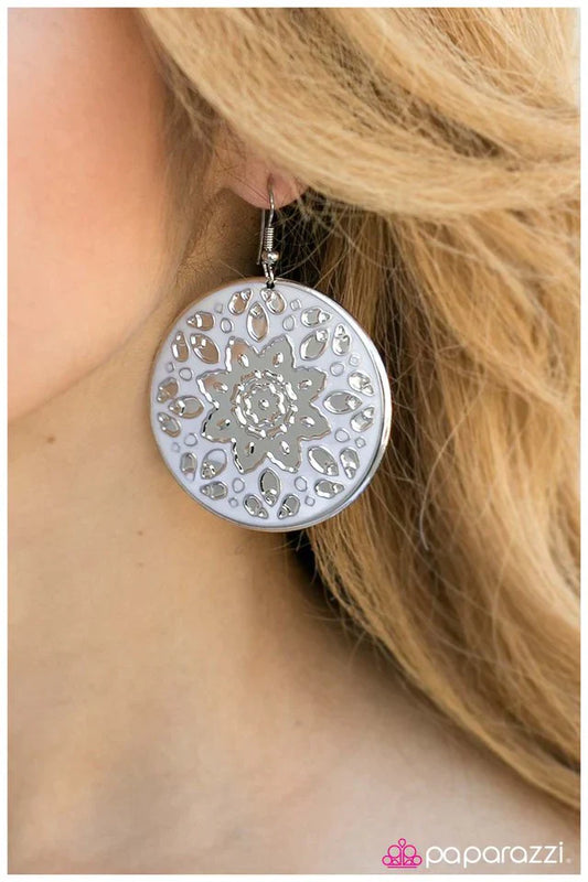 Paparazzi Earring ~ All Things Bright and Beautiful - White