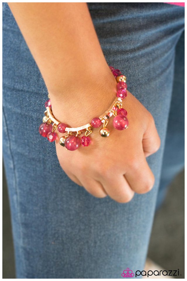 Paparazzi Bracelet ~ Never Say Never - Pink
