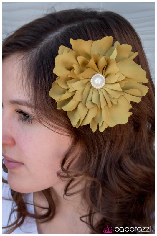 Paparazzi Hair Accessories ~ In The Friend Zone  - Green