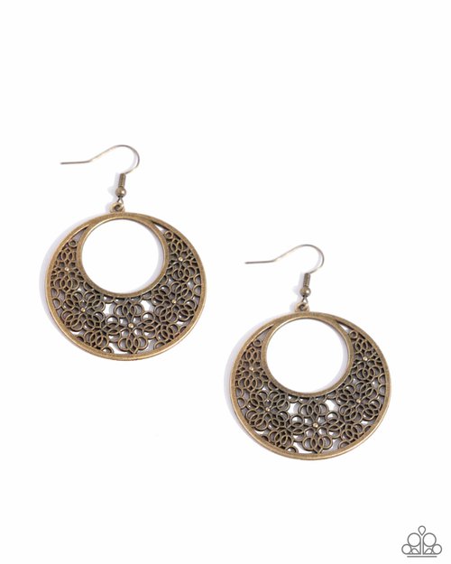Mandala Paradise - Brass - Paparazzi Earring Image