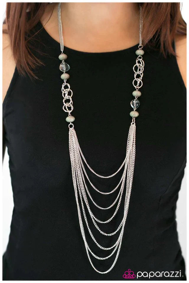Paparazzi Necklace ~ The 8th Wonder - Green